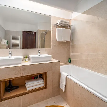 Valentina * Carvoeiro (Lagoa)